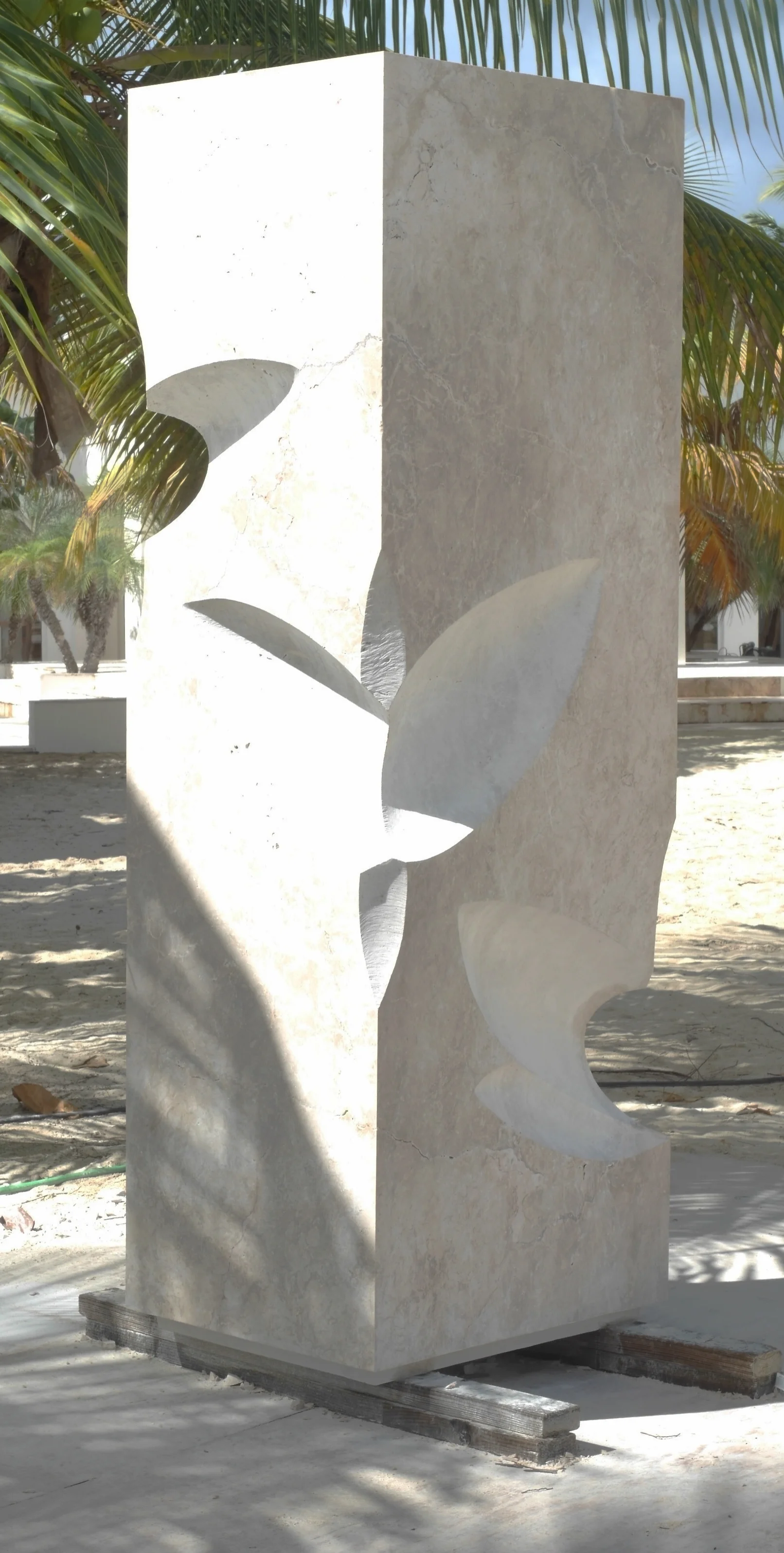 See the smiles? Or are they ... wings? ... sails?