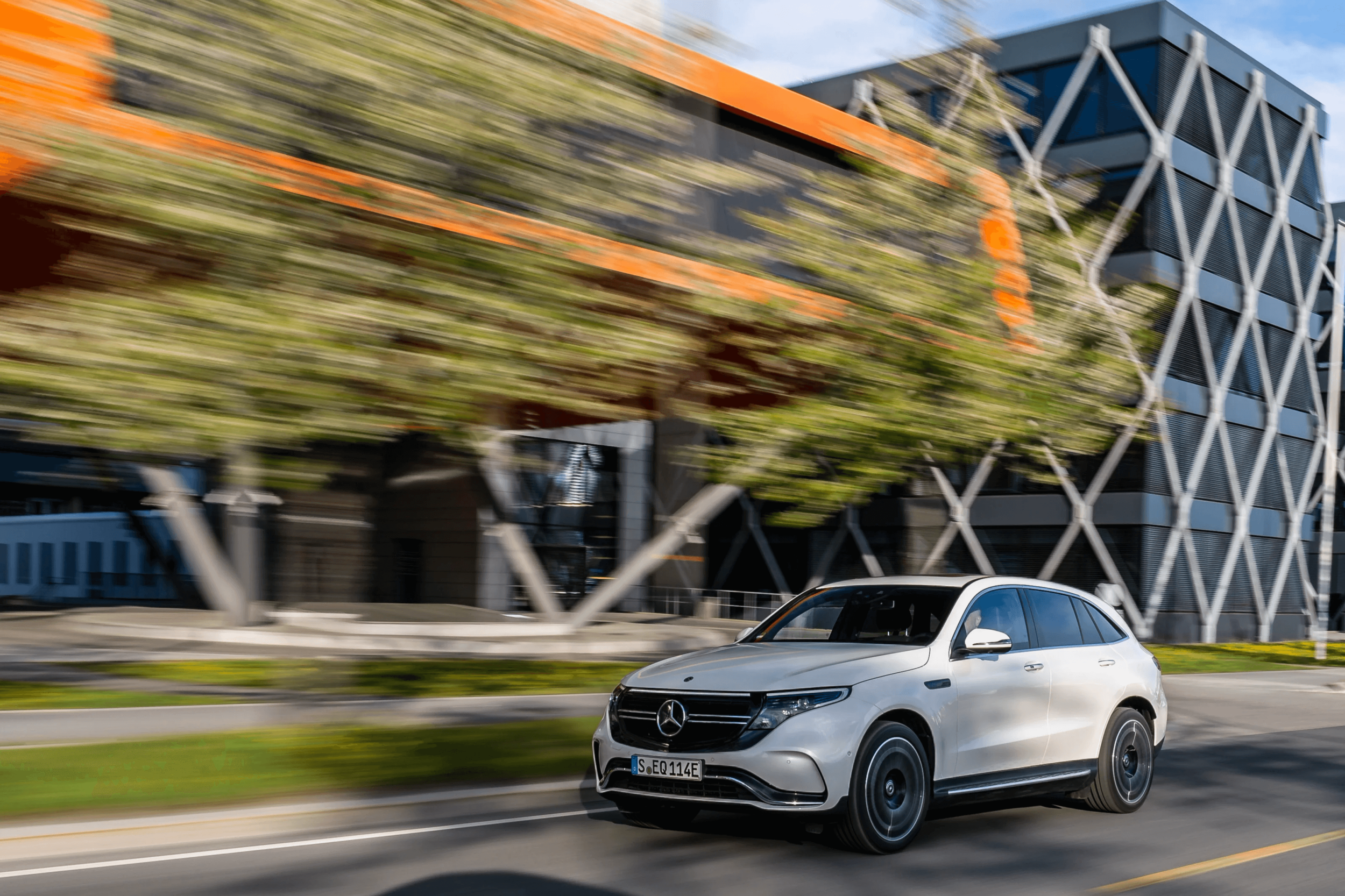 mercedes-benz-eqc5.png