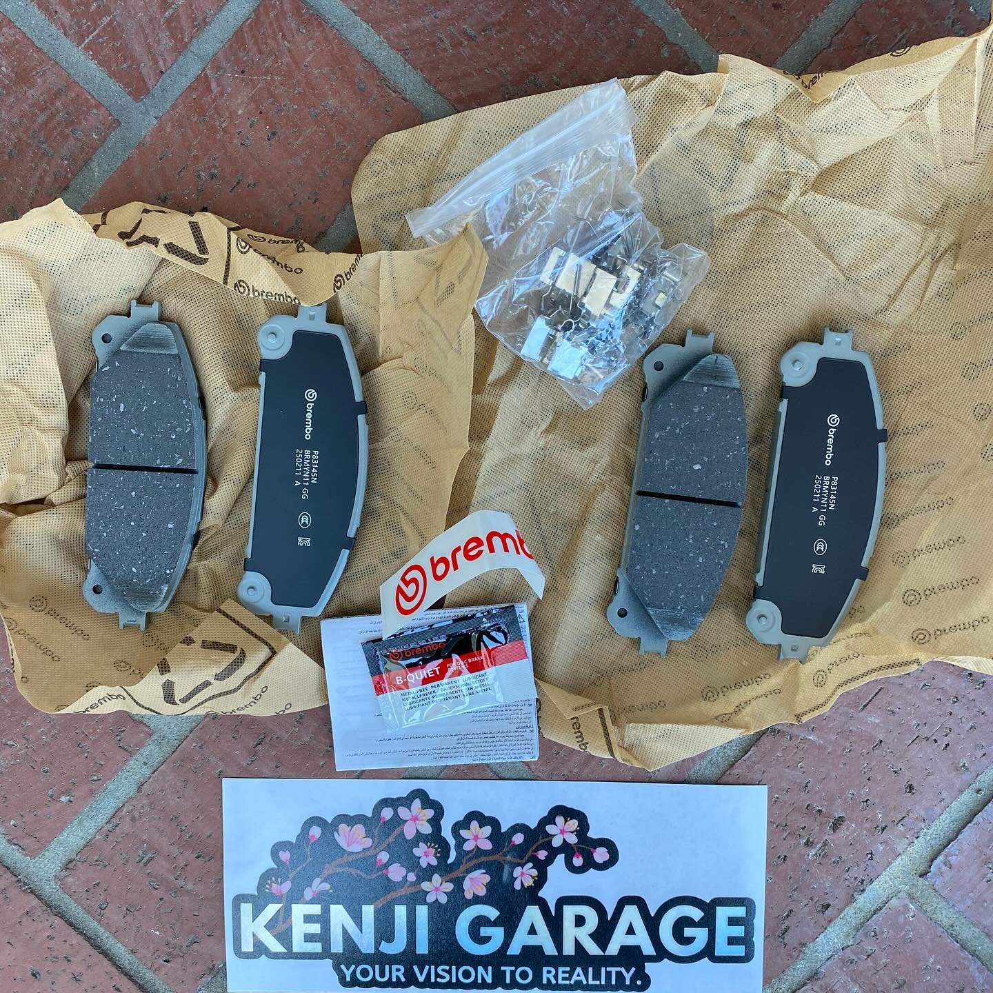 Brembo Nao Ceramic OE Equivalent Brake Pads
Part Number: P83145N
Position: Front
Fitment:
15-24 Lexus NX200T/NX250T/NX300/NX300H/NX350/NX350H
10-22 Lexus RX350/RX450H
09-19 Toyota Highlander
11-24 Toyota Sienna 2.5L / 3.5L
๐ Aftermarket Perfor