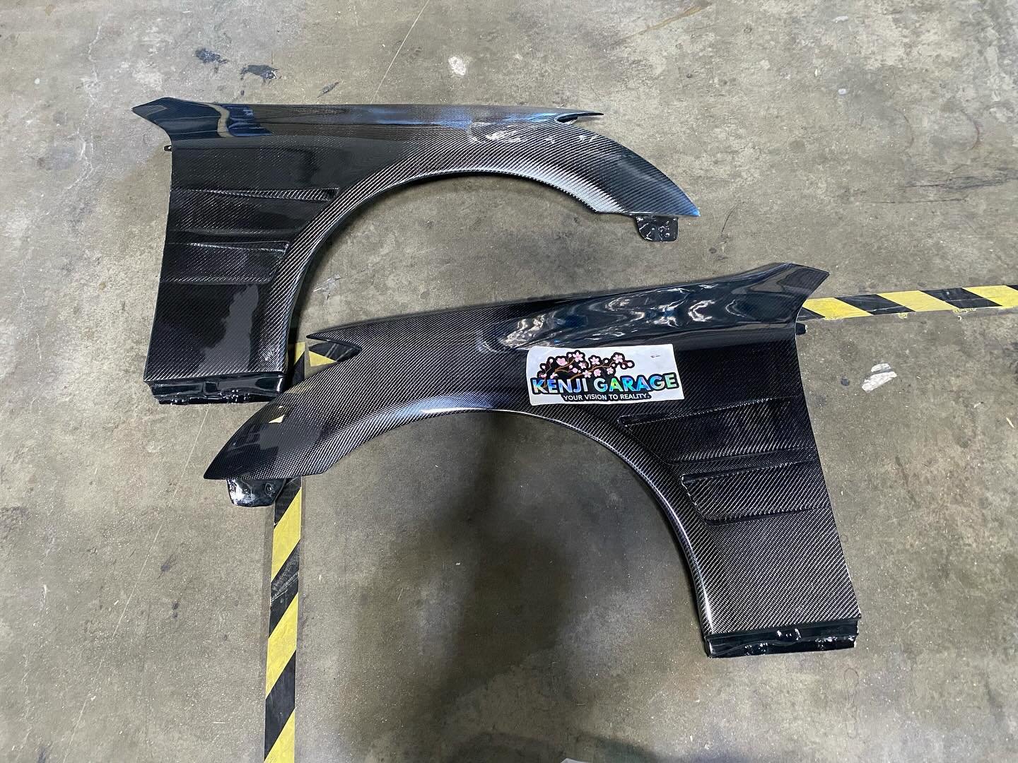 2003-2007 Infiniti G Coupe G35 Carbon Creations GT Concept Fenders - 2 Piece
Part number : 115449
All GT Concept parts are designed exclusively by Extreme Dimensions’ in-house award winning design team. With over 10 years in the aftermarket i