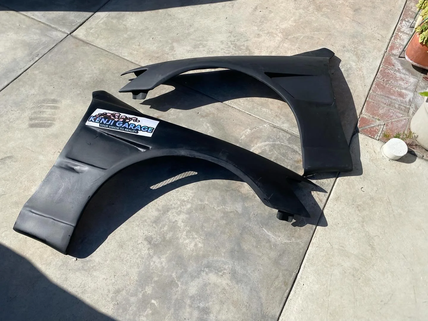 2000-2005 Lexus IS Series IS300 Duraflex V Speed Front Fenders (+20mm) - 2 Piece

Part number : 115954

🏎 Aftermarket Performance Parts
💰Financing available
📧 info@kenjigarage.com
📲 714-417-2698
🌎 Ship World Wide
💻 www.kenjigarage.com

#altezza