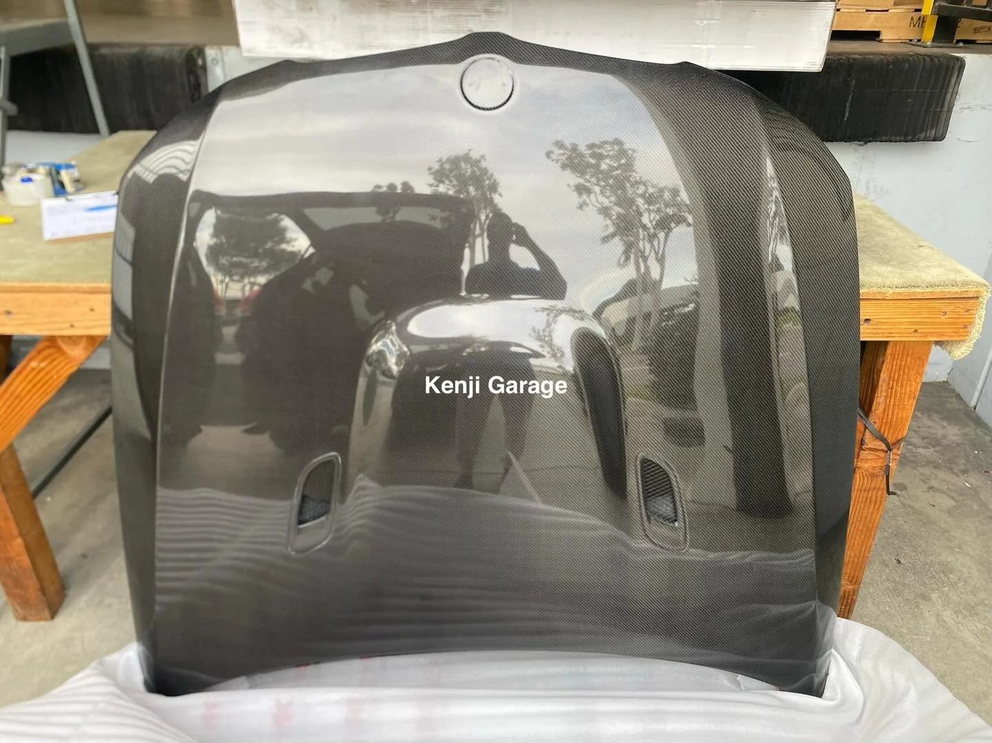 Seibon BM-style carbon fiber hood 09-11 BMW 328I / 335I E90 Sedan

Notes Does not Fit M3

Part Number: HD0910BMWE90-BM

🏎 Aftermarket Performance Parts
💰Financing available
📧 info@kenjigarage.com
📲 714-417-2698
🌎 Ship World Wide
💻 www.kenjigara