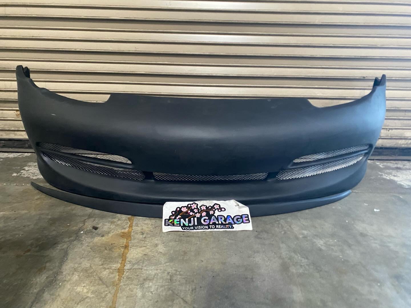 1999-2001 Porsche 911 Carrera 996 1997-2004 Boxster (986) Duraflex GT-3 Look Front Bumper Cover with Lip (non turbo) - 2 Piece

Part number : 103748

Note: will not fit 911 turbo models

Fits the following models: Base Model, GT2, GT3, Carrera 4S, Ta
