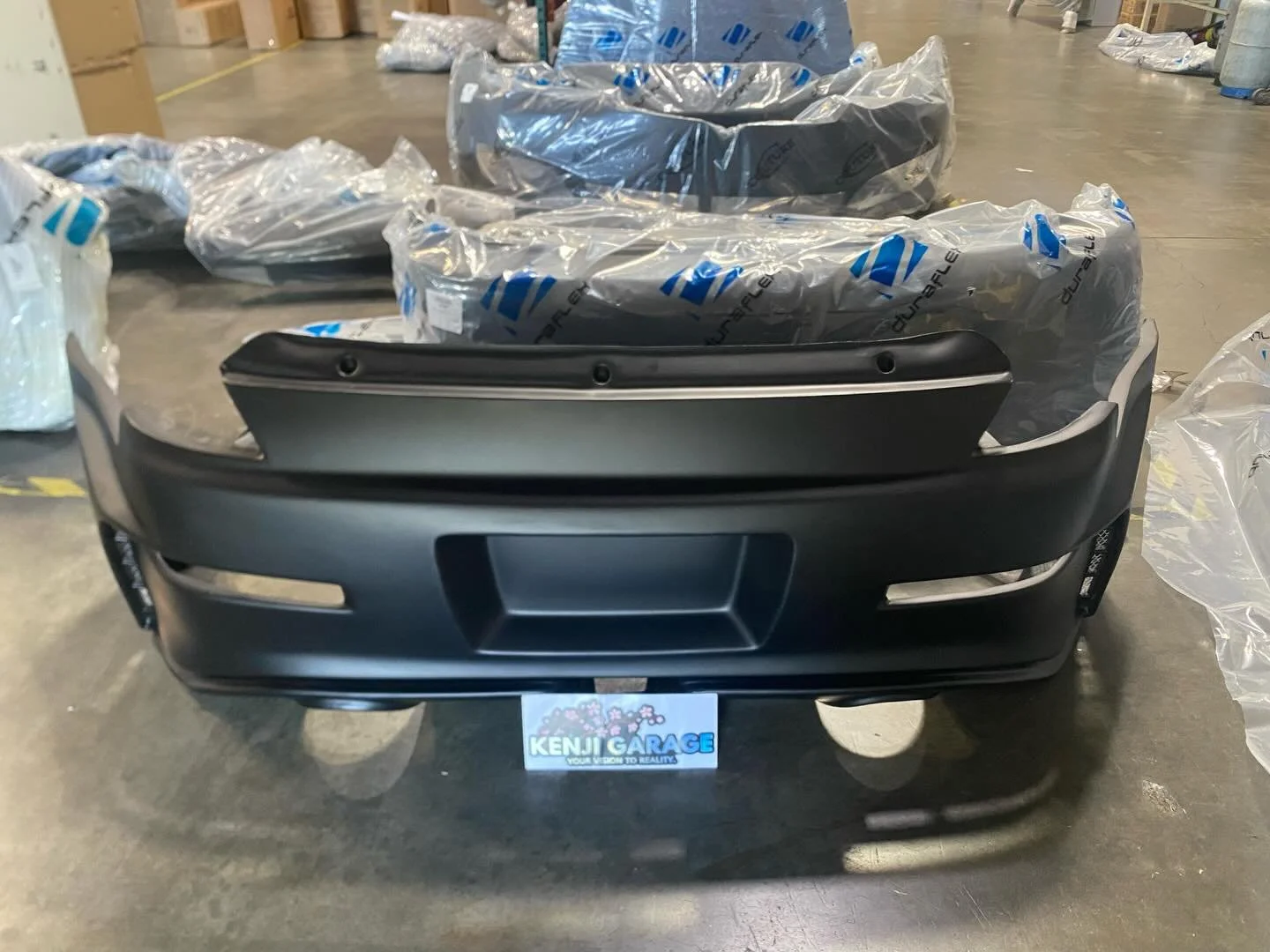 2003-2008 Nissan 350Z Z33 Duraflex N4 Rear Bumper Cover - 1 Piece

Part number : 115273

🏎 Aftermarket Performance Parts
💰Financing available
📧 info@kenjigarage.com
📲 714-417-2698
🌎 Ship World Wide
💻 www.kenjigarage.com

#fairladyz33 #z33 #350z