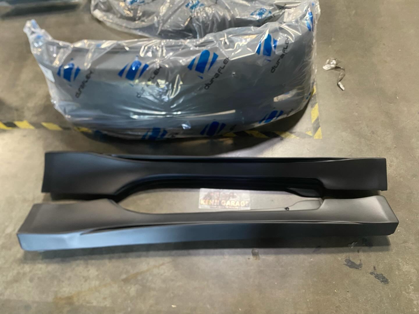 2003-2008 Nissan 350Z Z33 Duraflex N4 Side Skirts Rocker Panels - 2 Piece

Part number : 115274

🏎 Aftermarket Performance Parts
💰Financing available
📧 info@kenjigarage.com
📲 714-417-2698
🌎 Ship World Wide
💻 www.kenjigarage.com

#fairladyz33 #z