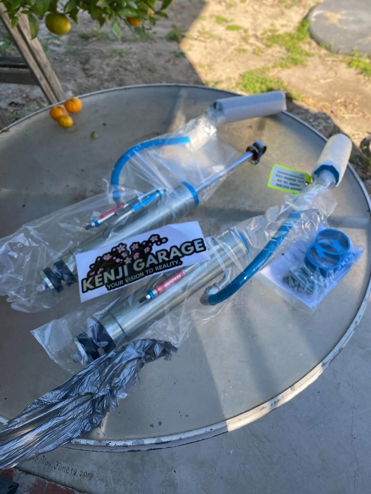 King Shocks 03-09 Lexus GX470 (Spring Conv) Rear Stage 3 Kit 3.0 Dia Remote Res Bypass Shock (Pair)

Part Number: 33000-125

🏎 Aftermarket Performance Parts
💰Financing available
📧 info@kenjigarage.com
📲 714-417-2698
🌎 Ship World Wide
💻 www.kenj