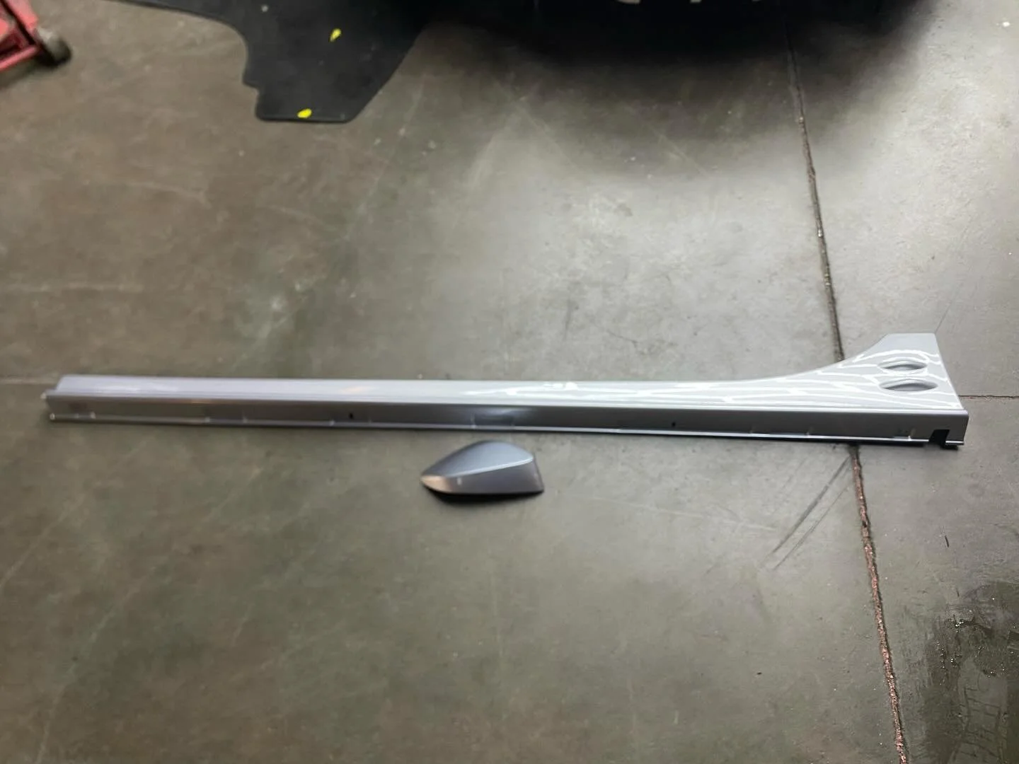 Paint Matched STI Style Side Skirt for BRZ in G1U Ice Silver Metallic 

🏎 Aftermarket Performance Parts
💰Financing available
📧 info@kenjigarage.com
📲 714-417-2698
🌎 Ship World Wide
💻 www.kenjigarage.com

#kenjigarage #brz #gr86 #frs #86