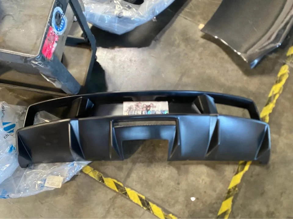 2004-2008 Lamborghini Gallardo Duraflex LP560 LP570 Look Rear Bumper Cover - 1 Piece

Part number : 114727

🏎 Aftermarket Performance Parts
💰Financing available
📧 info@kenjigarage.com
📲 714-417-2698
🌎 Ship World Wide
💻 www.kenjigarage.com

#lam