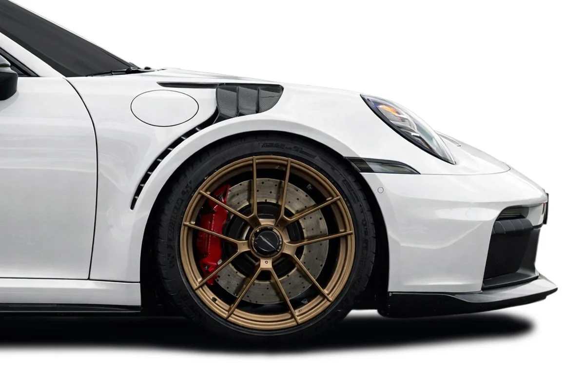 ***NEW RELEASE*** 2020-2025 Porsche 911 Carrera 992 Carbon Creations F-Tech Front Fenders - 2 Piece

Part number : 120500

🏎 Aftermarket Performance Parts
💰Financing available
📧 info@kenjigarage.com
📲 714-417-2698
🌎 Ship World Wide
💻 www.kenjig