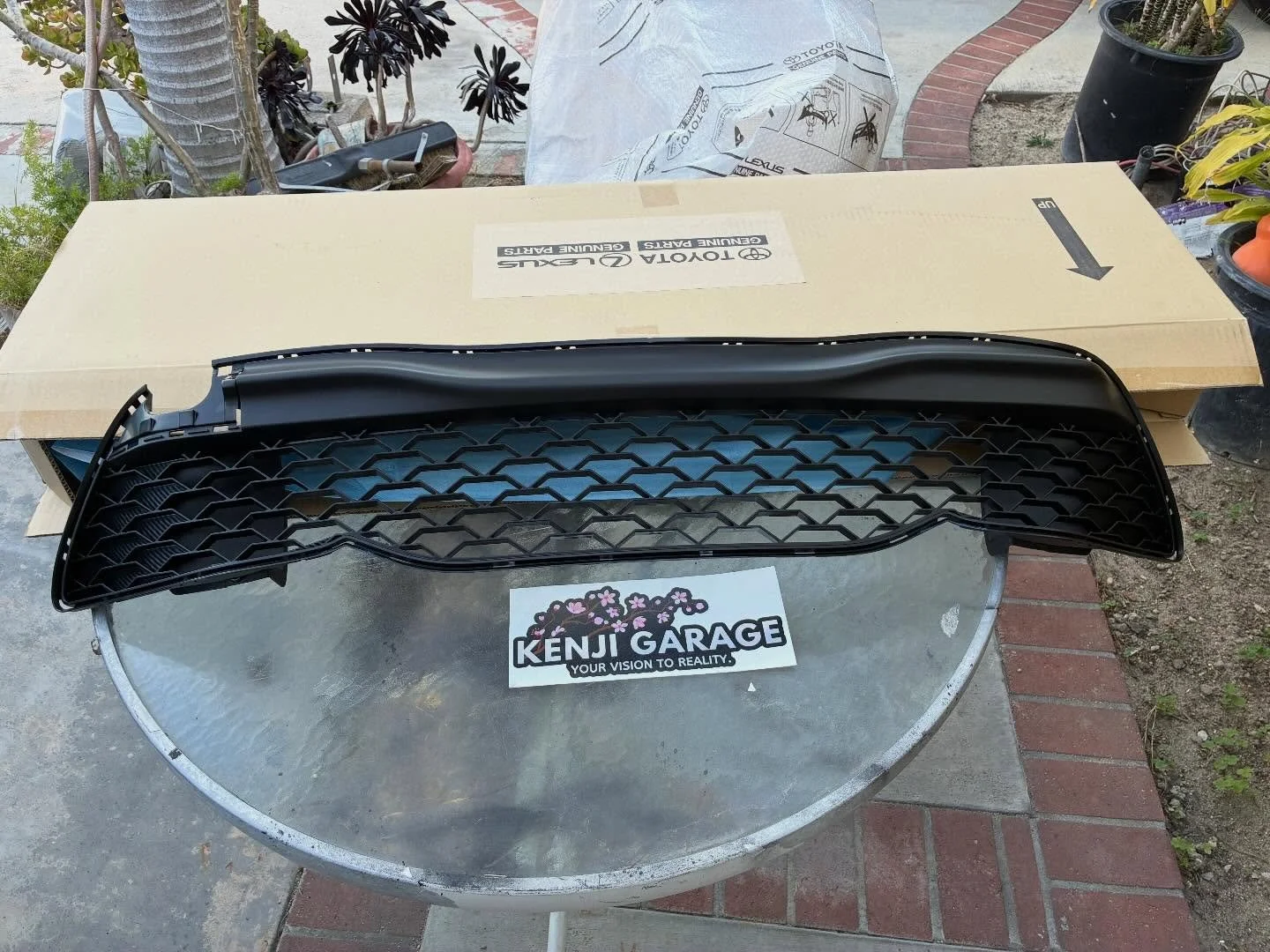 Oem 17-20 Toyota 86 Front Bumper Lower Grille

🏎 Aftermarket Performance Parts
💰Financing available
📧 info@kenjigarage.com
📲 714-417-2698
🌎 Ship World Wide
💻 www.kenjigarage.com

#toyota86 #zn6 #zc6 #frs #kenjigarage