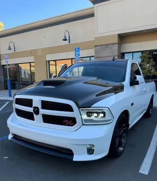 VIS Racing Carbon Fiber Hood SRT Style for Dodge Ram 1500 2DR &amp; 4DR 2009-2018

Part Number: 09DGRAM2DSRT-010C

🏎 Aftermarket Performance Parts
💰Financing available
📧 info@kenjigarage.com
📲 714-417-2698
🌎 Ship World Wide
💻 www.kenjigarage.co