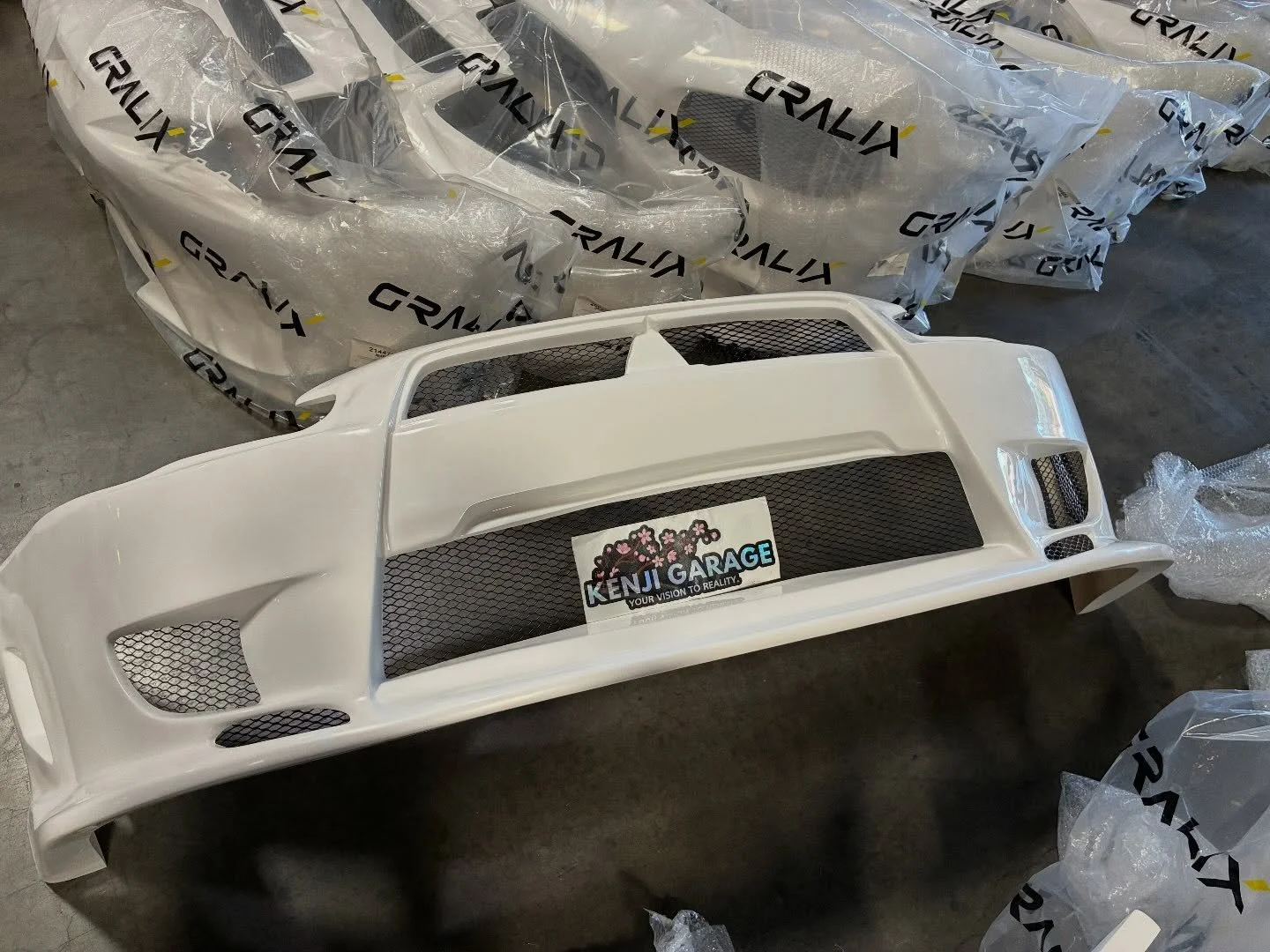 2008-2017 Mitsubishi Lancer Gralix C-1 Front Bumper

Part Number: 206417

Details:

Gralix products are developed through rigorous vehicle-specific test fitting and quality inspection processes to provide a more consistent installation experience. Up