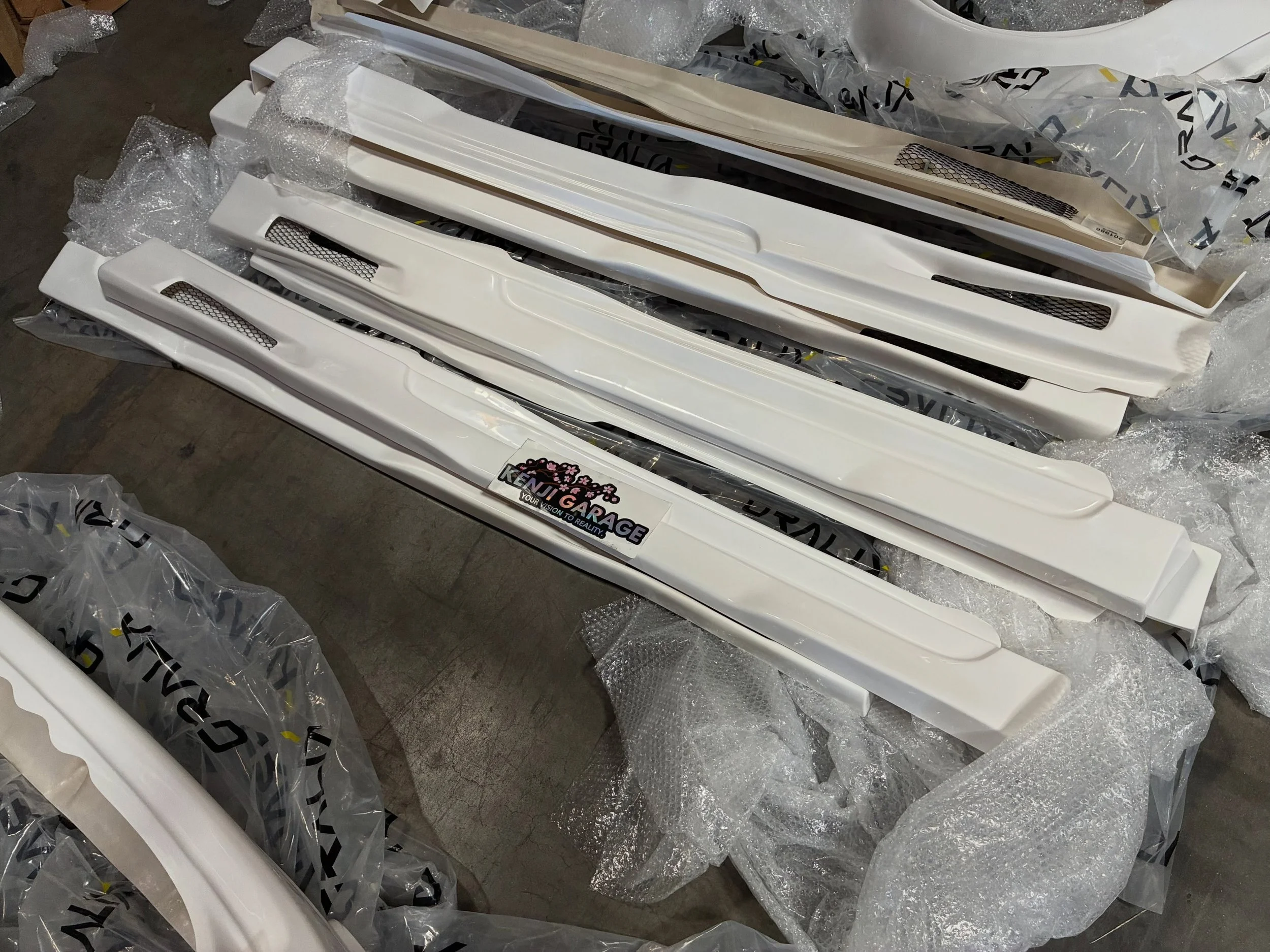 98-02 Honda Accord Sedan Gralix Spyder Side Skirts

Part Number: 201986

Details:
Gralix products are developed through rigorous vehicle-specific test fitting and quality inspection processes to provide a more consistent installation experience. Upgr