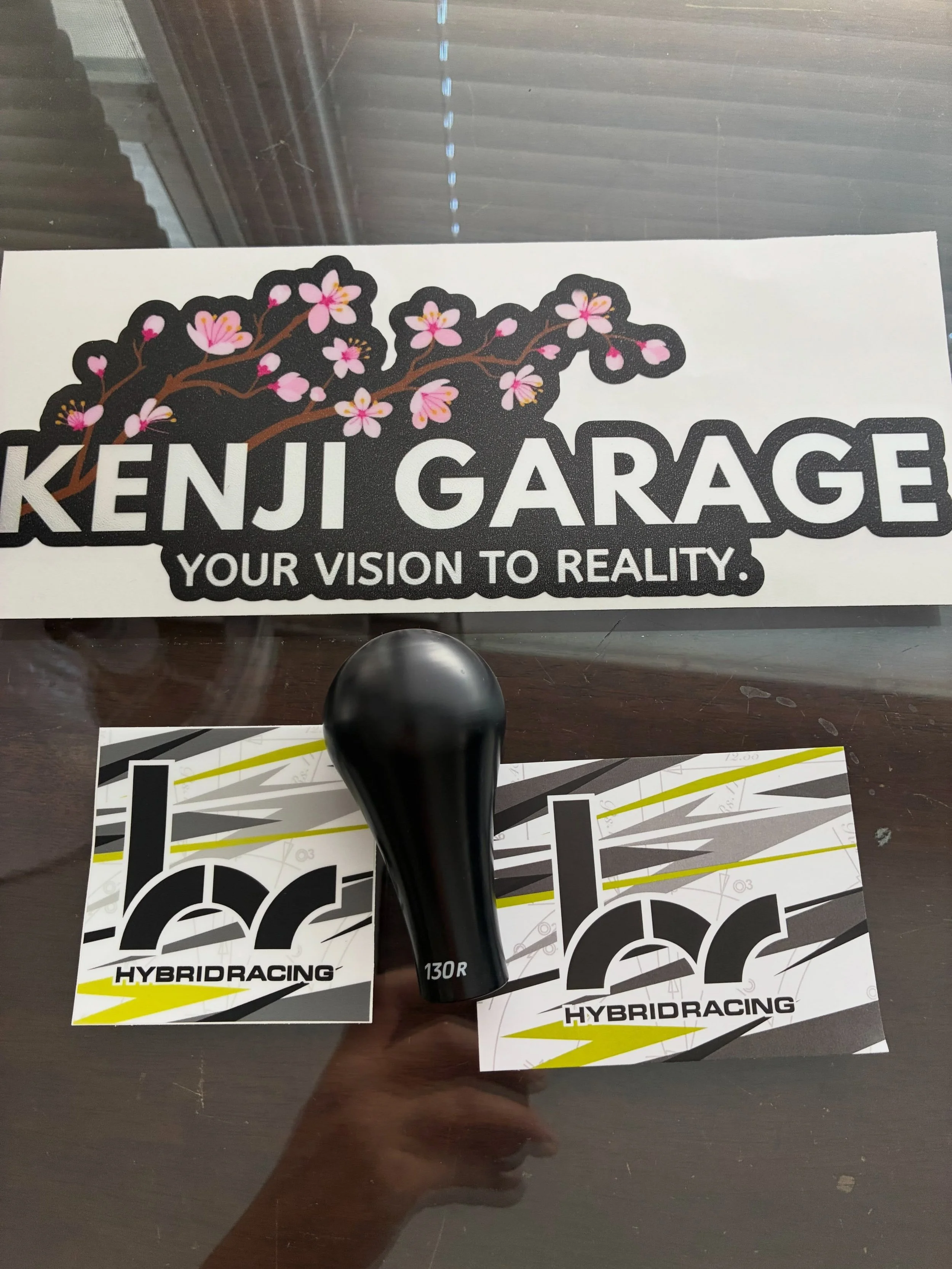 Hybrid Racing 130R Derlin Shift Knob M10x1.50 90mm Tall Black 

Part Number HYB-NOB-01-08

🏎 Aftermarket Performance Parts
💰Financing available
📧 info@kenjigarage.com
📲 714-417-2698
🌎 Ship World Wide
💻 www.kenjigarage.com

#hybridracing #civic 