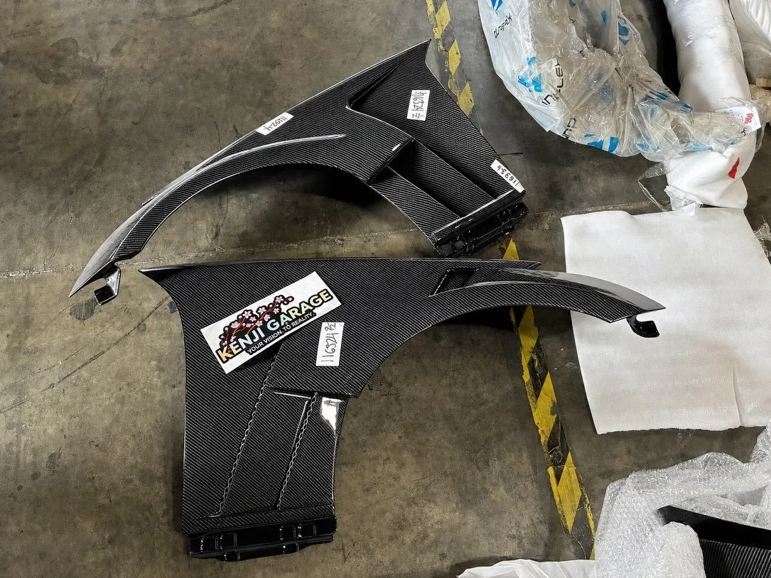 2003-2008 Nissan 350Z Z33 Carbon Creations AMS GT3 Front Fenders - 2 Piece

Part Number 116324

🏎 Aftermarket Performance Parts
💰Financing available
📧 info@kenjigarage.com
📲 714-417-2698
🌎 Ship World Wide
💻 www.kenjigarage.com

#z33 #350z #carb