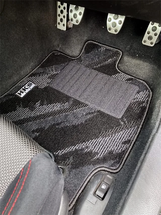 HKS Floor Mat Full Set OCT 13-16 Scion FR-S / 13-16 Subaru BRZ / 17-20 Toyota 86 LHD

Part Number: 53001-AT043

🏎 Aftermarket Performance Parts
💰Financing available
📧 info@kenjigarage.com
📲 714-417-2698
🌎 Ship World Wide
💻 www.kenjigarage.com

