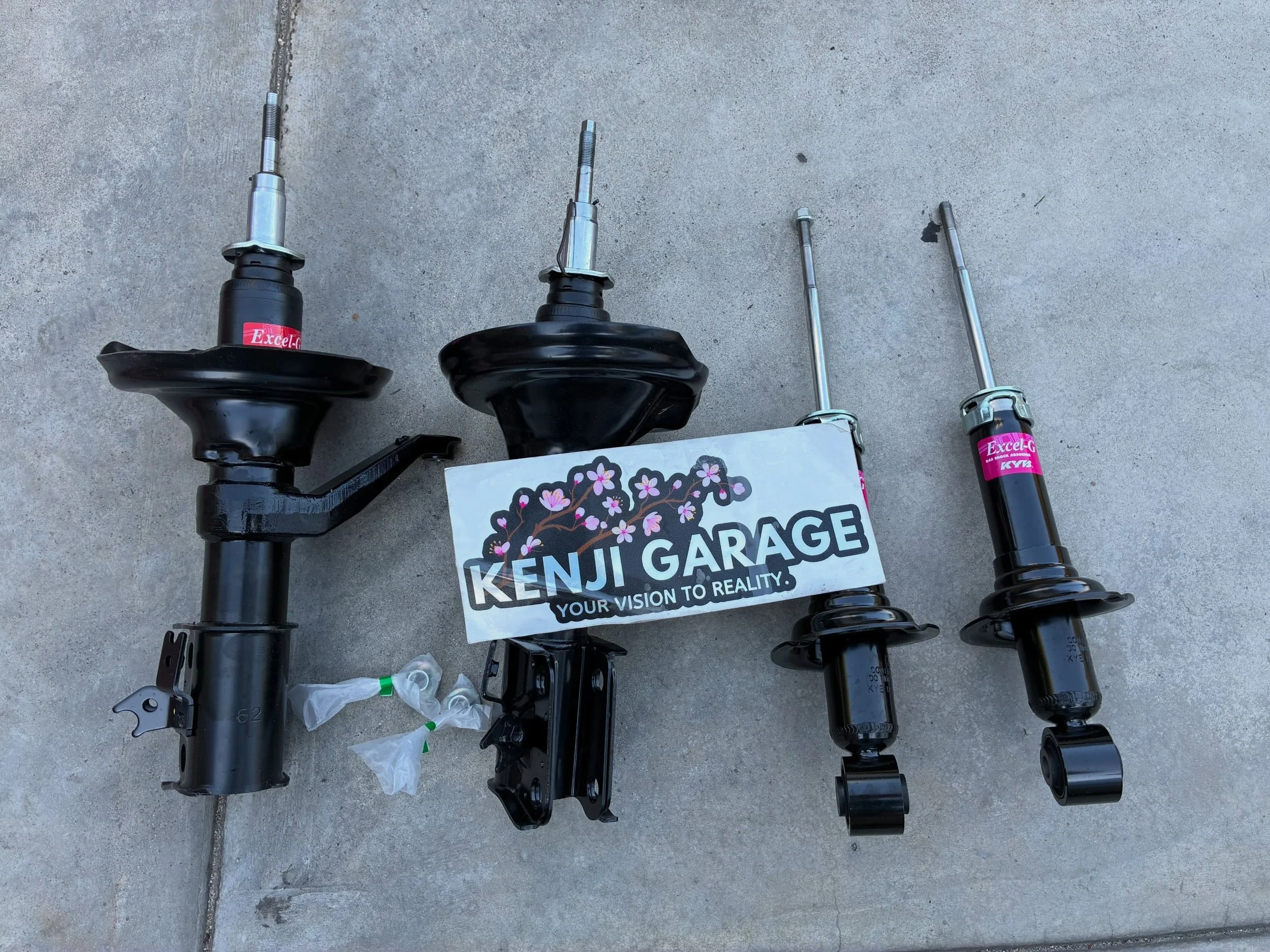KYB Excel-G 05-06 Honda CRV AWD / FWD Shocks &amp; Struts 

Part Numbers 
341463
331049
331048

🏎 Aftermarket Performance Parts
💰Financing available
📧 info@kenjigarage.com
📲 714-417-2698
🌎 Ship World Wide
💻 www.kenjigarage.com

#hondacrv #crv #