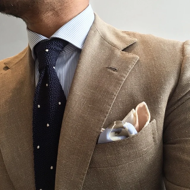 Summer-ish-linen-blazer-jacket-menswear-spring-pocket-square-knitted-tie.jpg