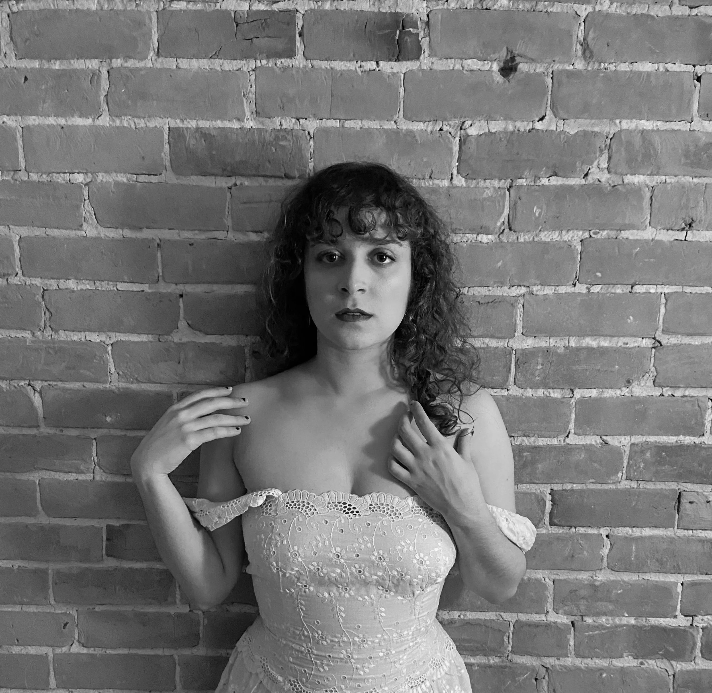 Interview: MANELLA - Pain