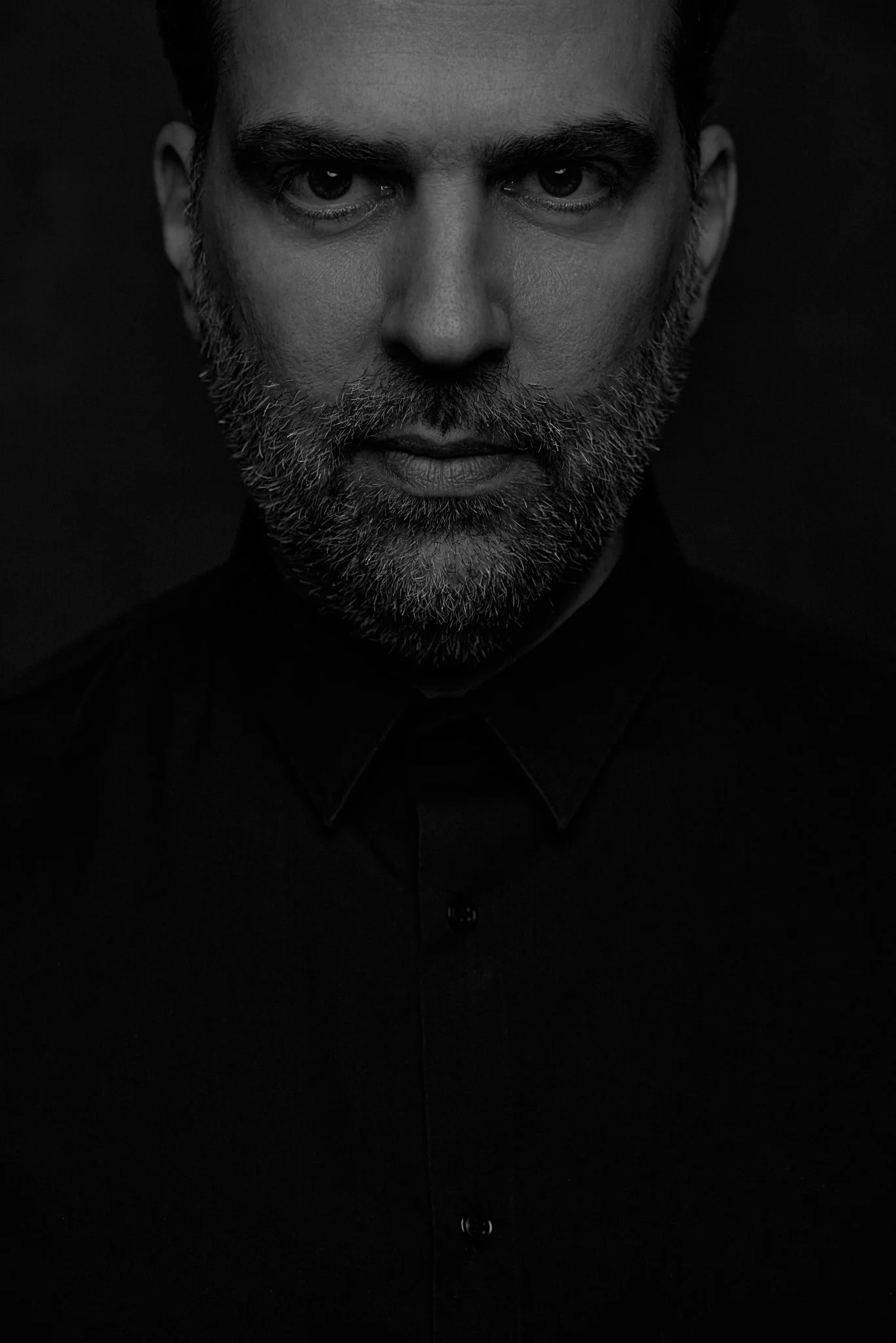 Interview: Alexander Nantschev - Selves