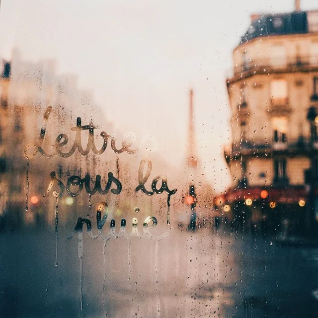 Leyla Romanova’s Lettres sous la pluie will have you Daydreaming about Paris!