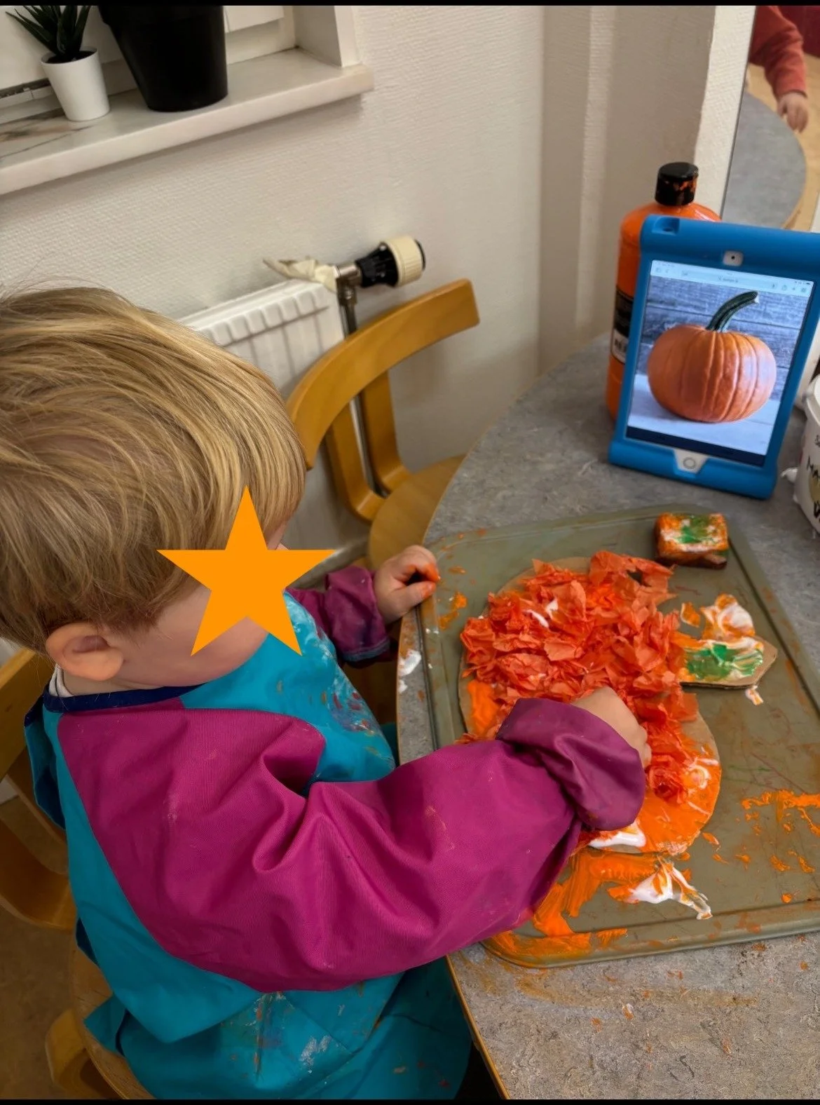 🎃 &Aring;terbruk p&aring; Villan! 👻

Vi forts&auml;tter v&aring;rt Halloweenpyssel med &aring;tervunnet material &ndash; kreativitet, fantasi och h&aring;llbarhet i perfekt kombination.