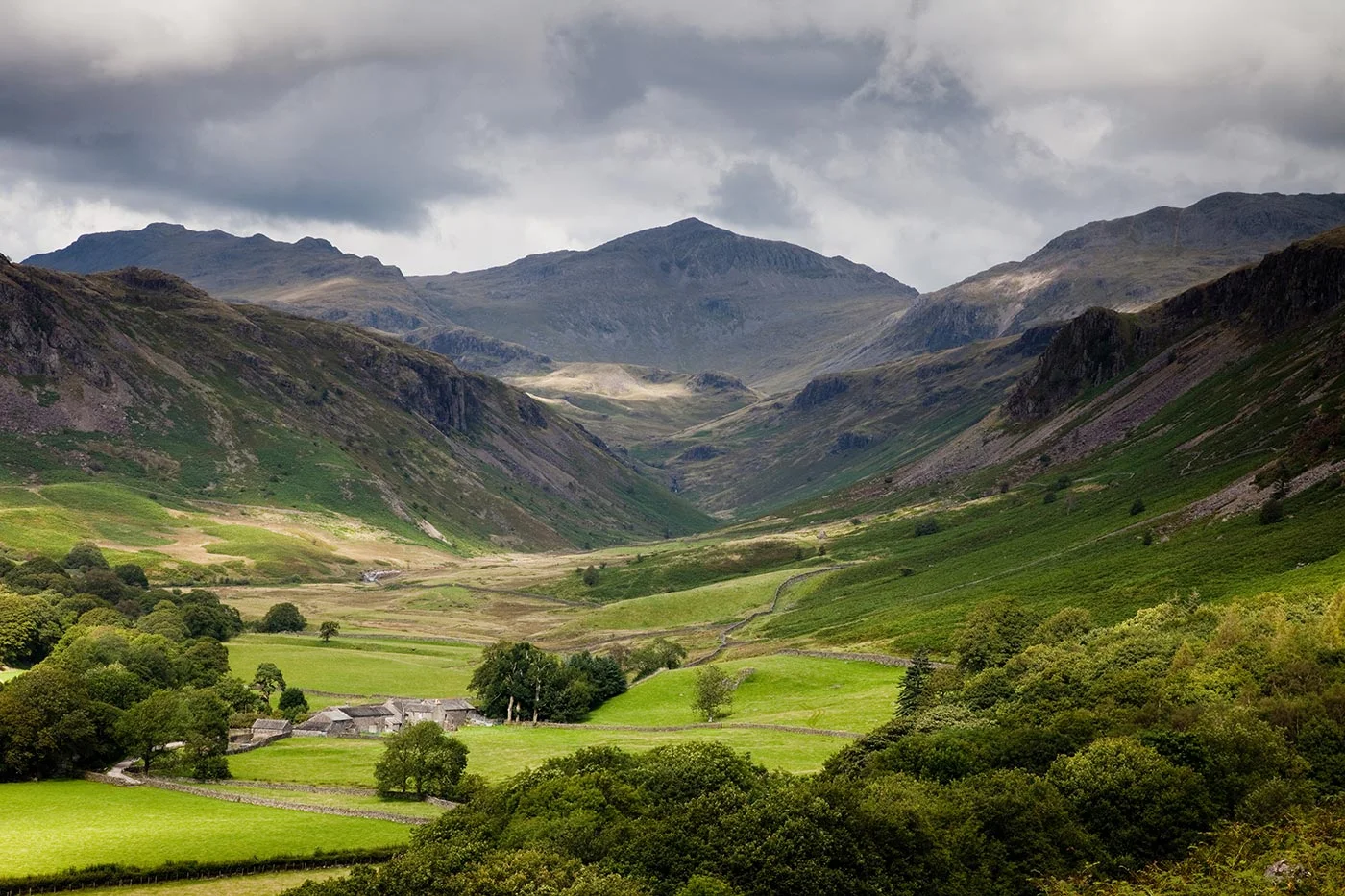 Looking-up-the-Esk-Valley-towards-Bow-Fell.jpg