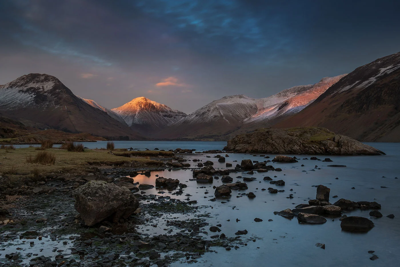 Sunsets-last-rays-on-Great-Gable.jpg