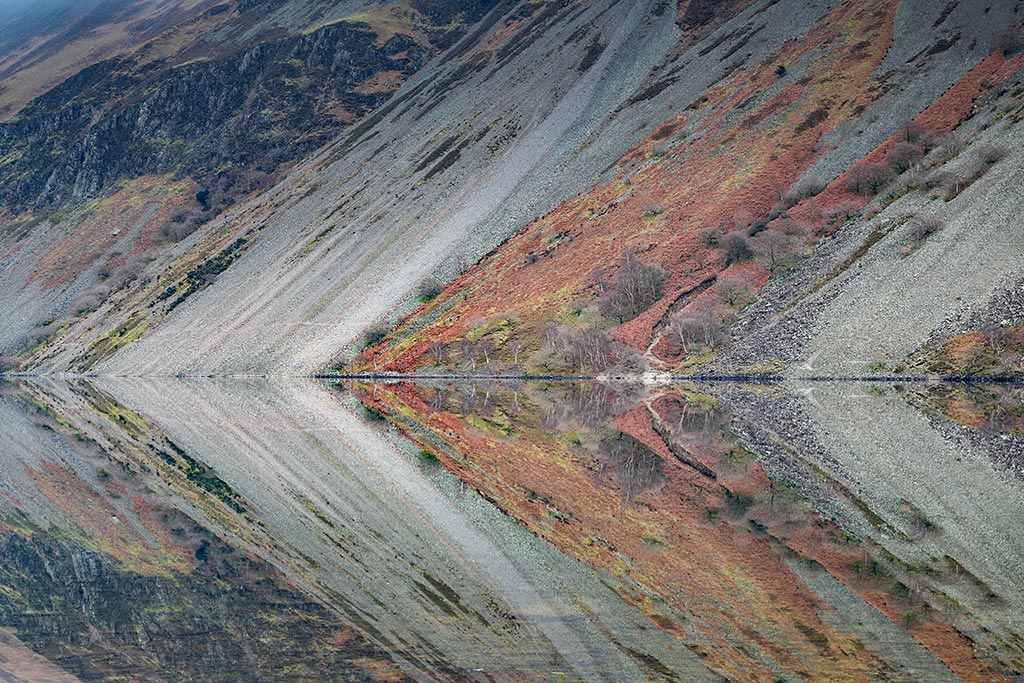 Screes-Mirror-Arrows.jpg