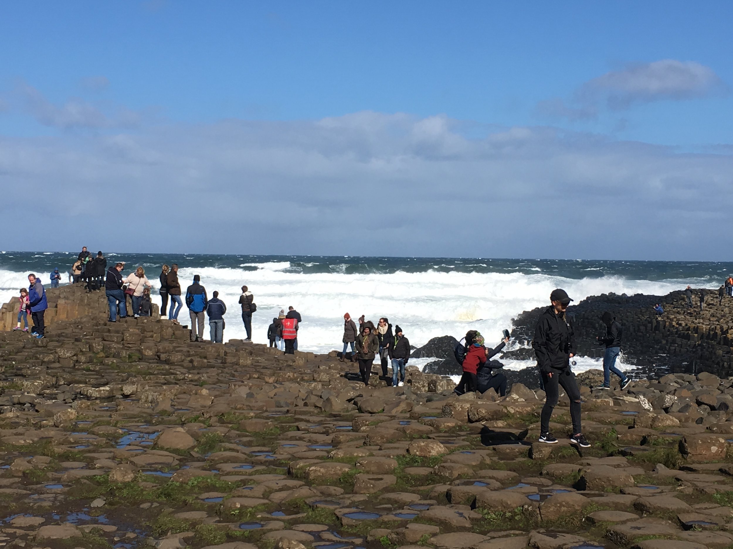 'Giant' crowds on the Giants Causeway......