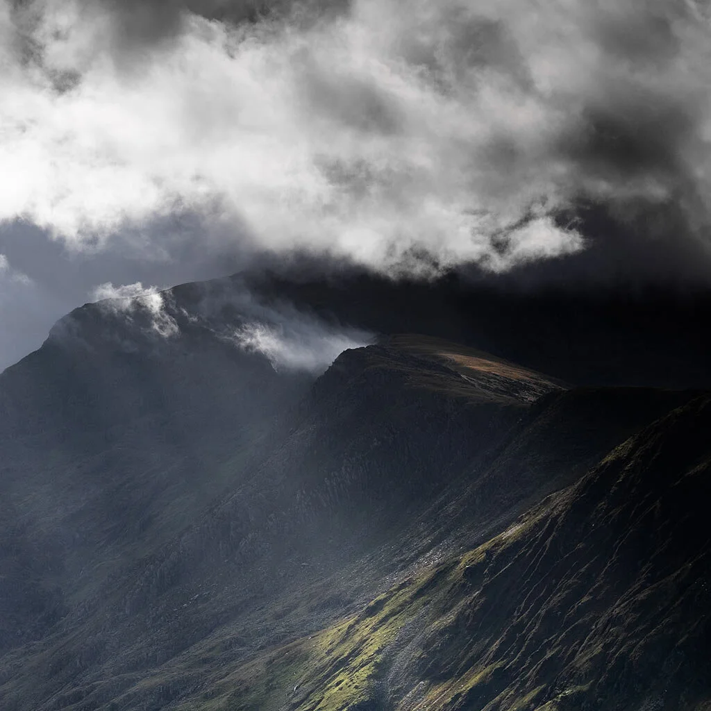 Dark-And-Light-Over-Snowdon.jpg