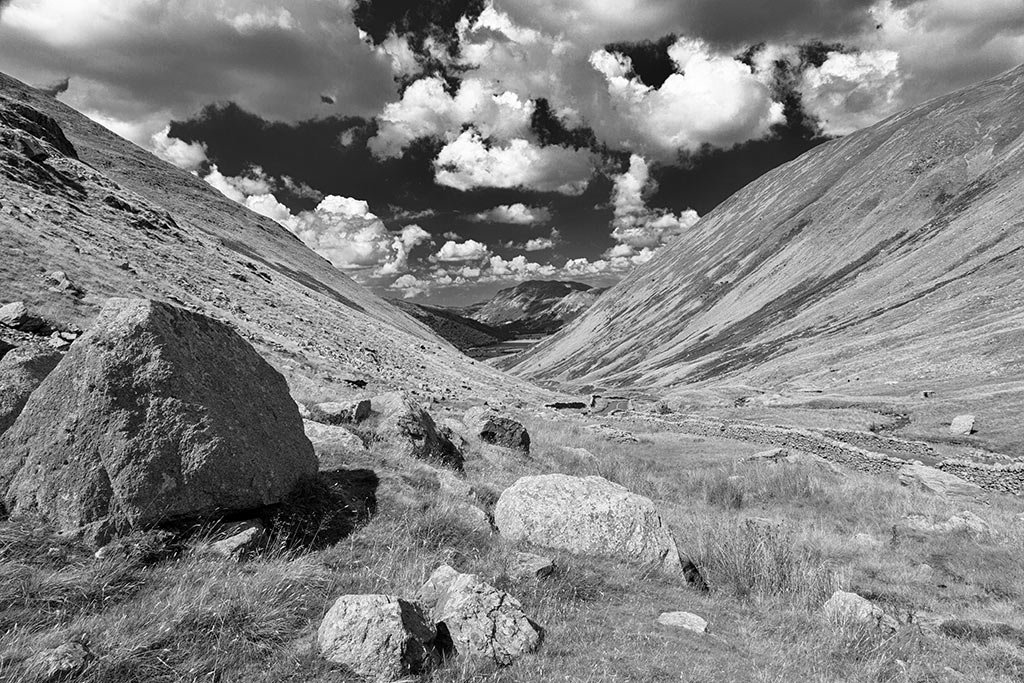 Kirkstone-Pass-on-a-summers-day.-baw.jpg