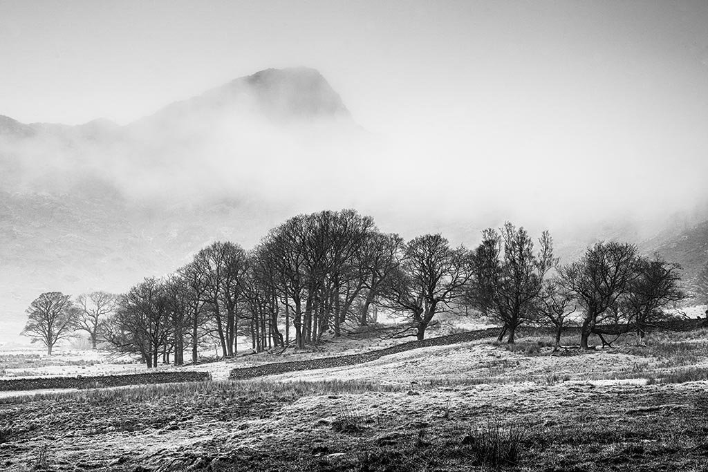 Side-Pike-In-Early-Morning-Winter-Mist-baw.jpg