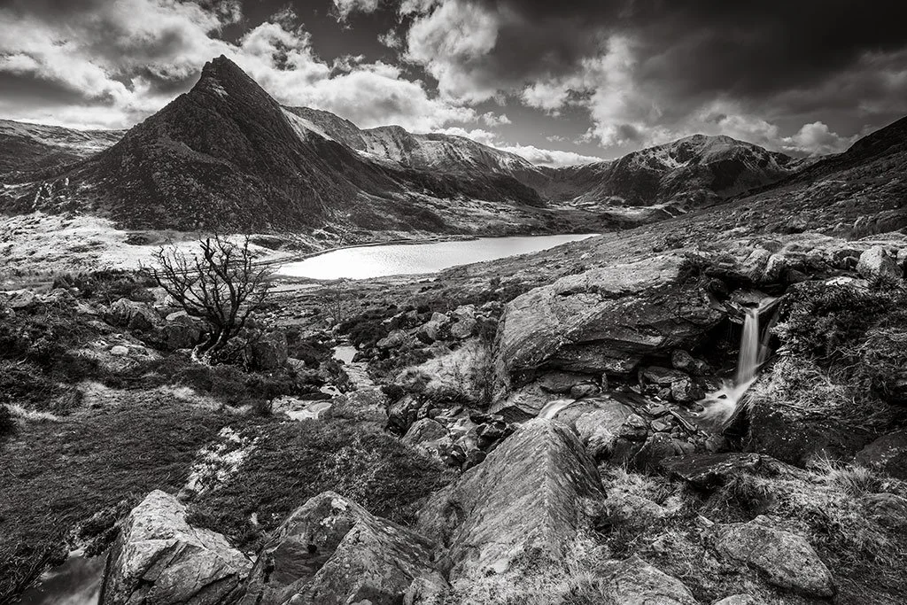 Tryfan-On-An-Early-Spring-Day-baw.jpg