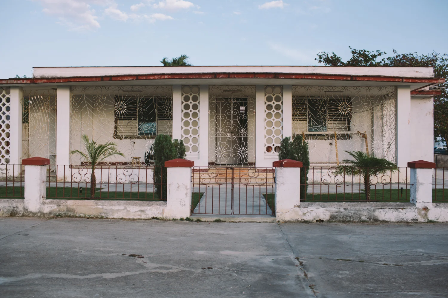 Cienfuegos LR-35.jpg