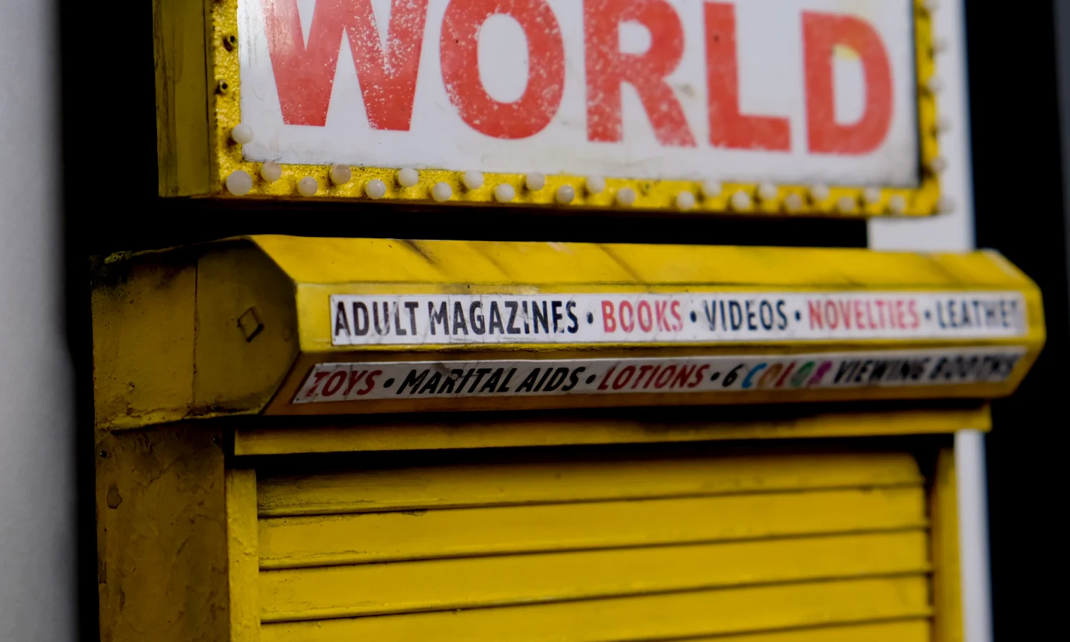 ShowWorld-1.jpg
