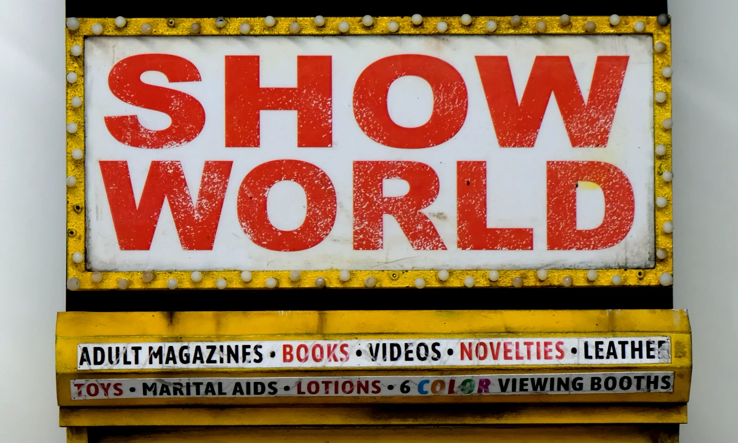 ShowWorld-4.jpg