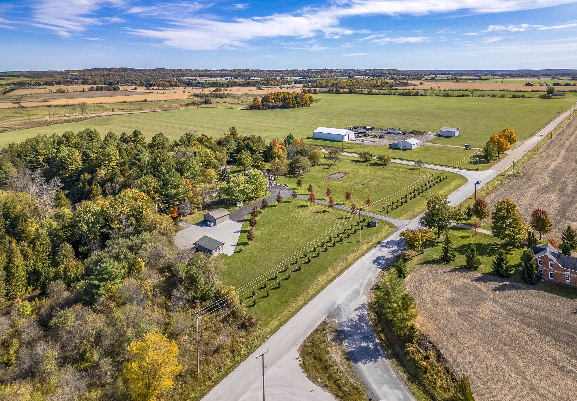 72.  399 Dawson's Sideroad.JPG