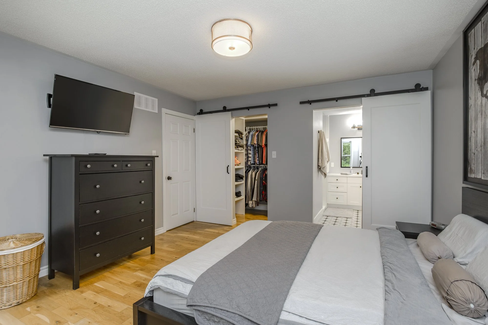 23.  2367 McDonald Rd.JPG