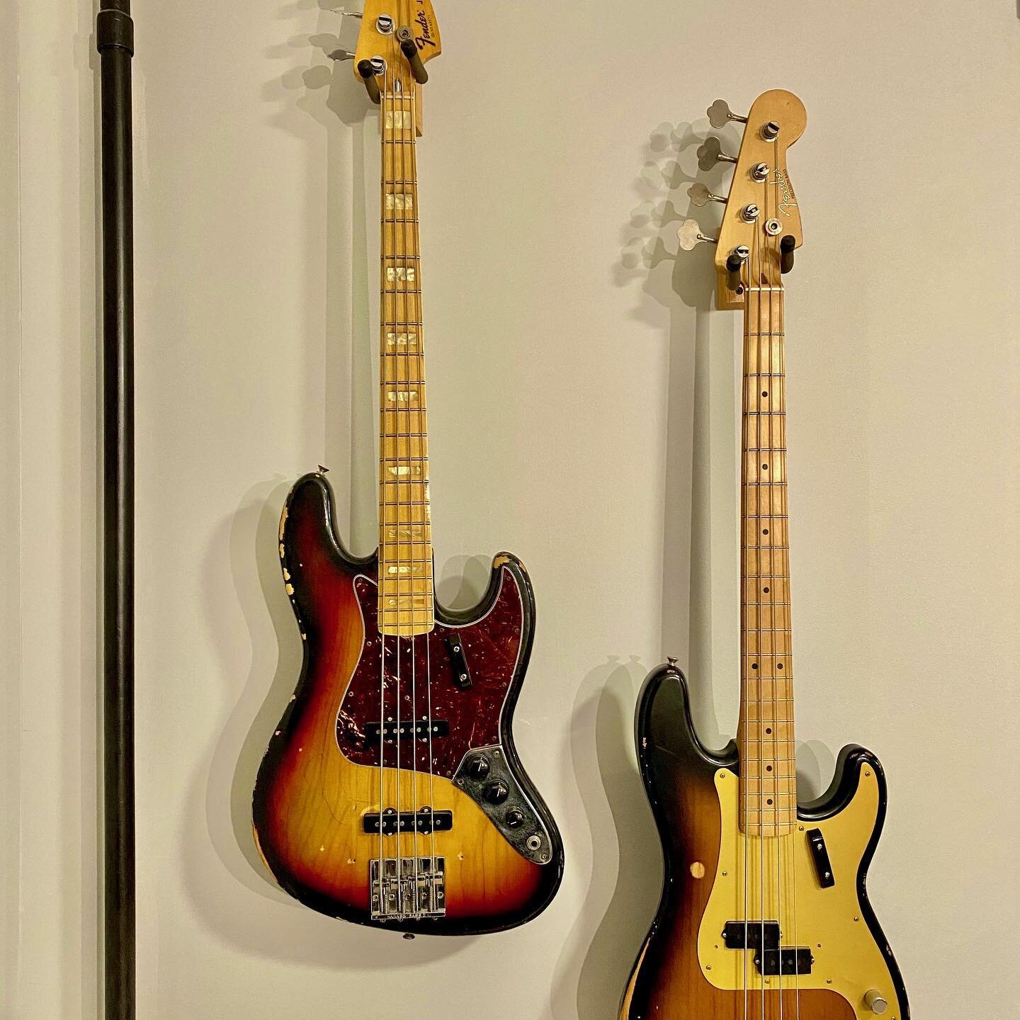 #fenderbass #jazzbass #precisionbass #vintagebass #1957 #1974 #vintagefender #pbass #bassist #fenderroadworn #fenderjazzbass #bassplayer #fourstrings  #sunburst #lindyfralin #thisbluefalcon #newwave #nextwave #bassguitar #vintageguitar #statenisland 