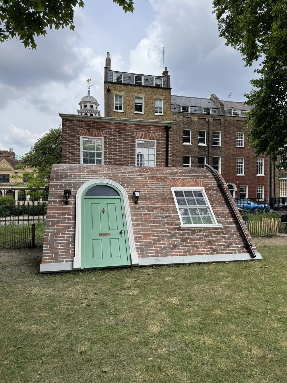 A week at the Knees by Alex Chinneck