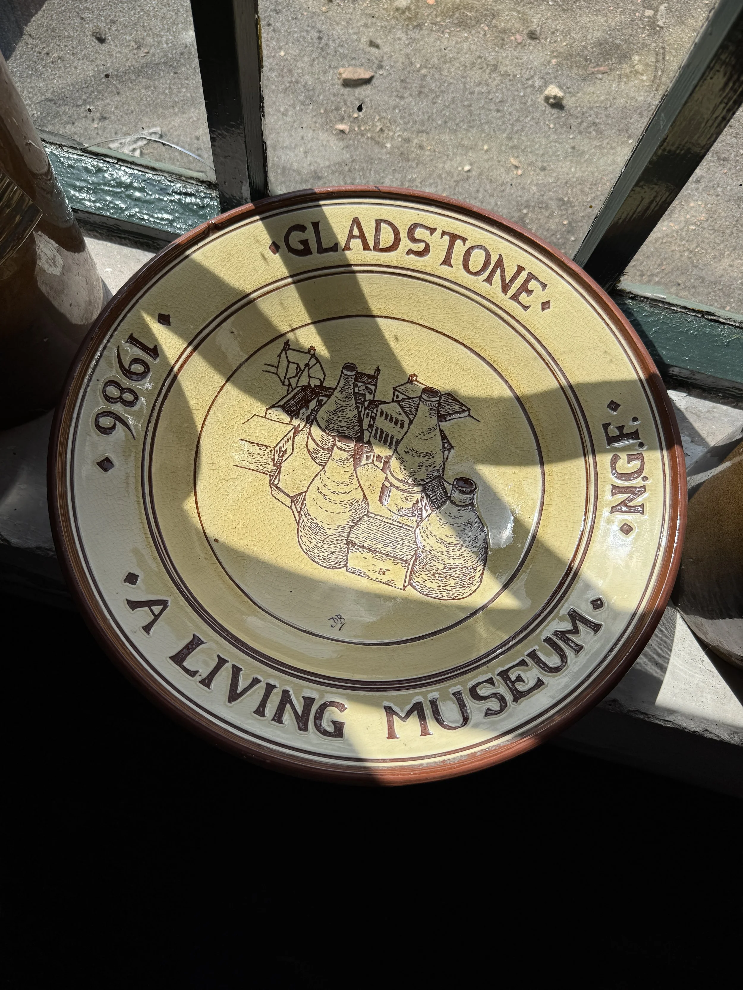 Gladstone A Living Museum commemorative plate from 1986