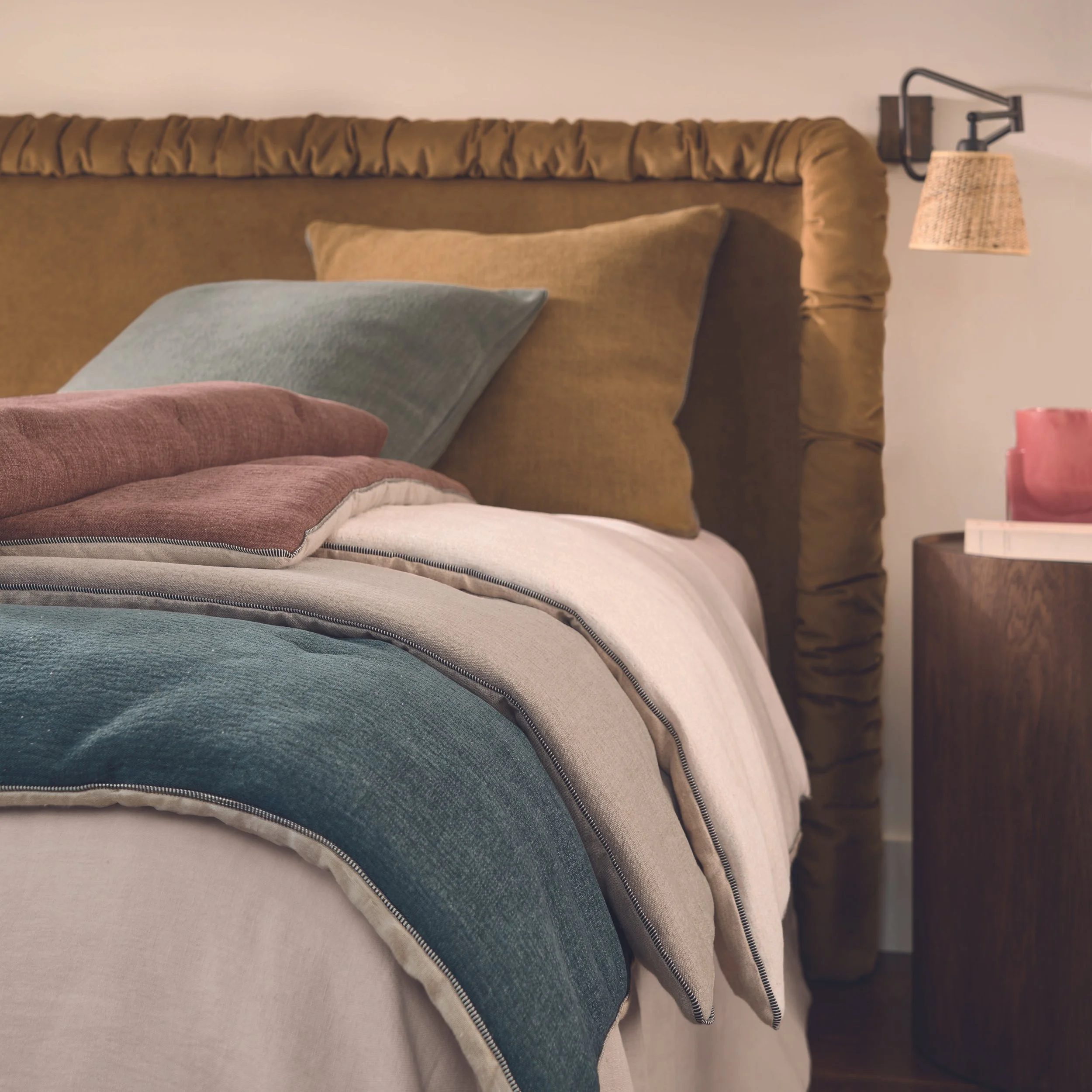 MAISON CASAMANCE_Espace_pro_LMC - Ambiance SOFA COVER RODEO.jpg