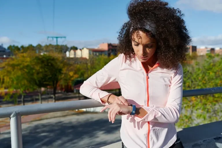 Well + Good | ‘Obsessively Tracking My Fitness Data Was Ruining My Life. Here’s How I Learned to Chill TF Out’