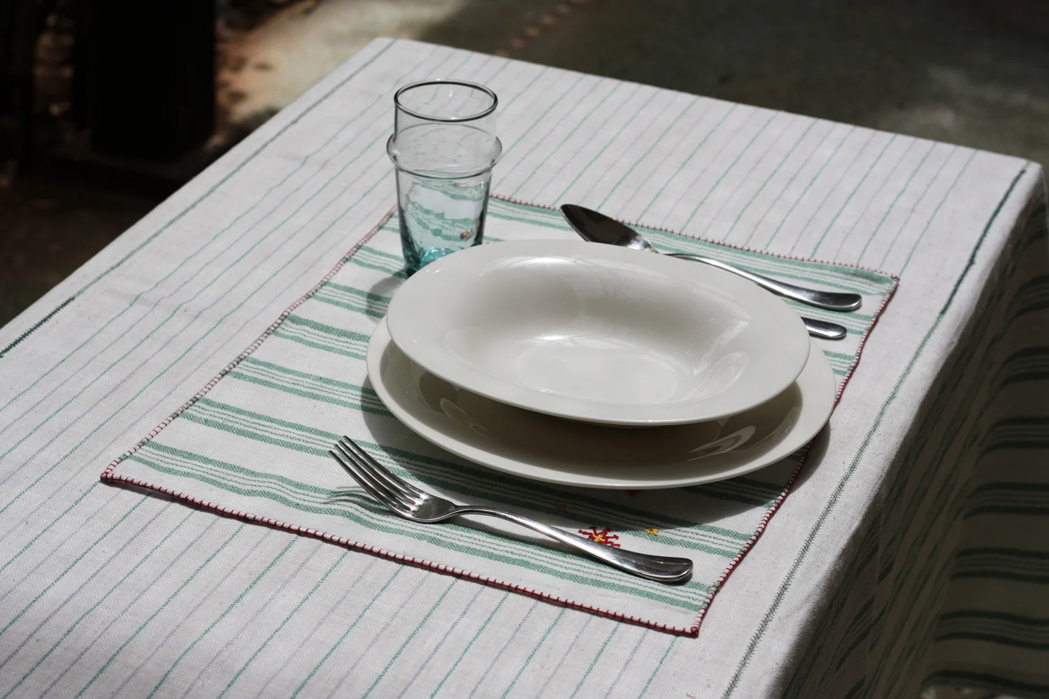 table_linen_Isola_vert28.jpg