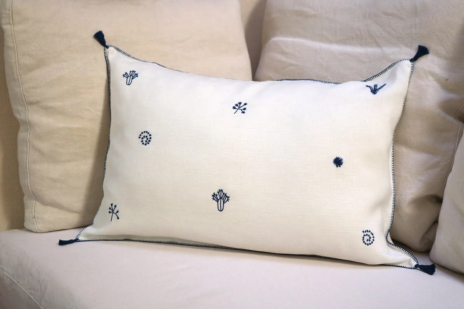  DECORATIVE CUSHION “INES” 