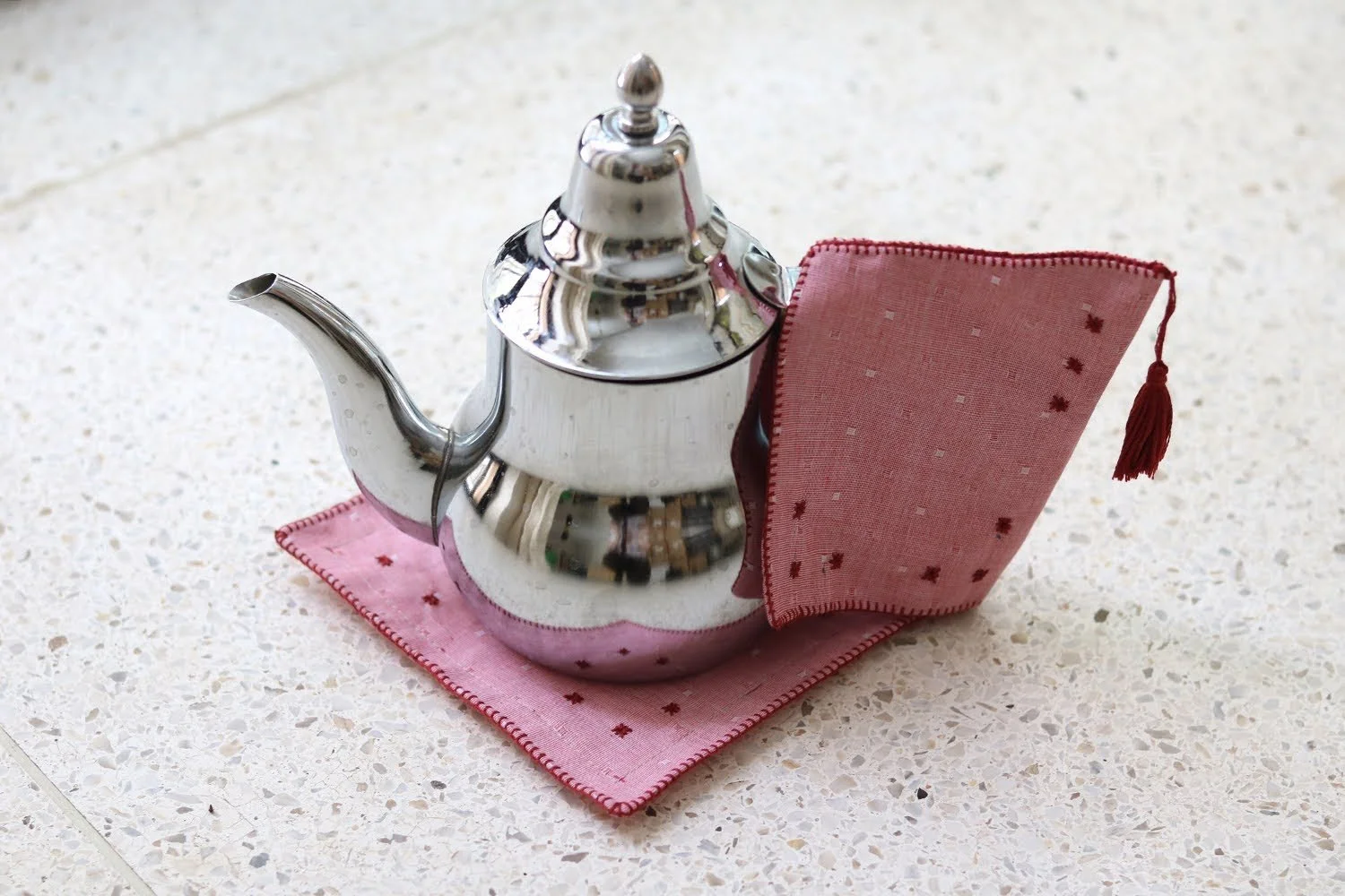  TEAPOT HOLDER “STAR” 