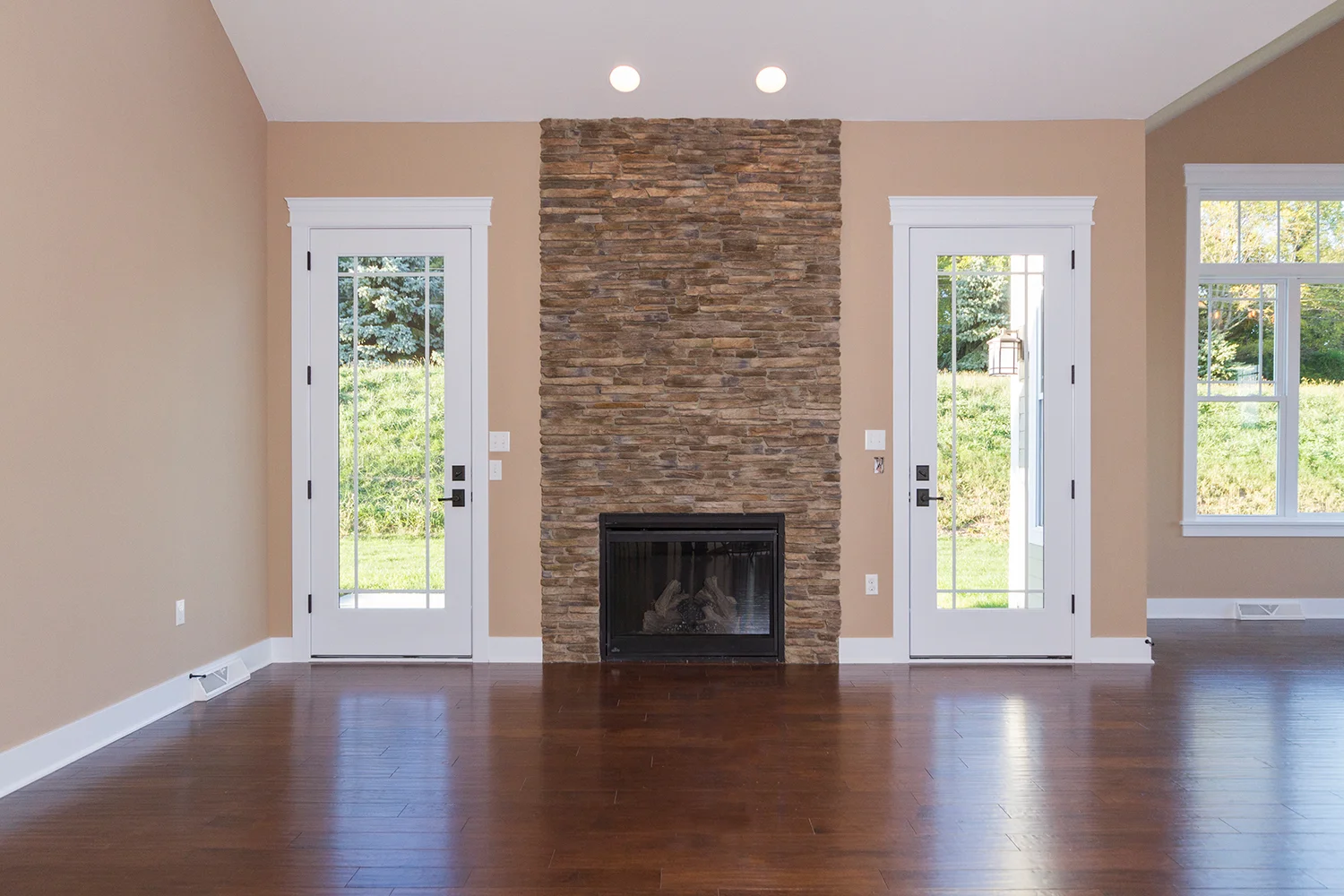 3282-Longmeadow-Drive13.jpg
