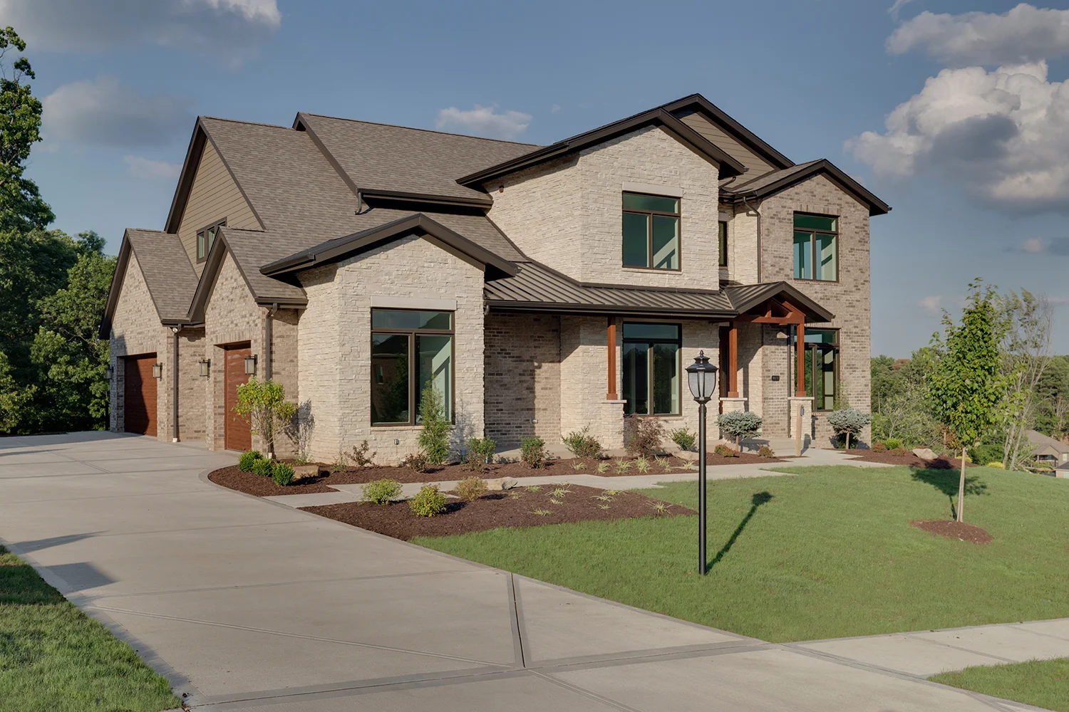 9810-Sumner-Drive-002.jpg