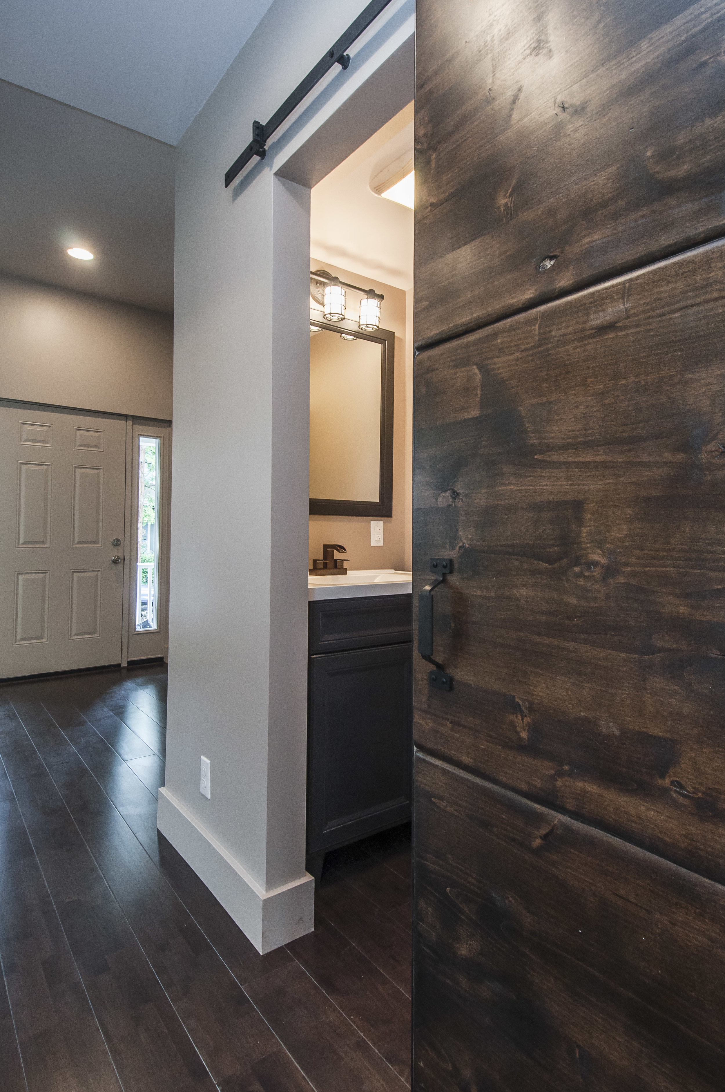 921 N St Clair - Listing Photos-24.jpg